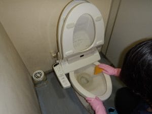 トイレ洋便器清掃